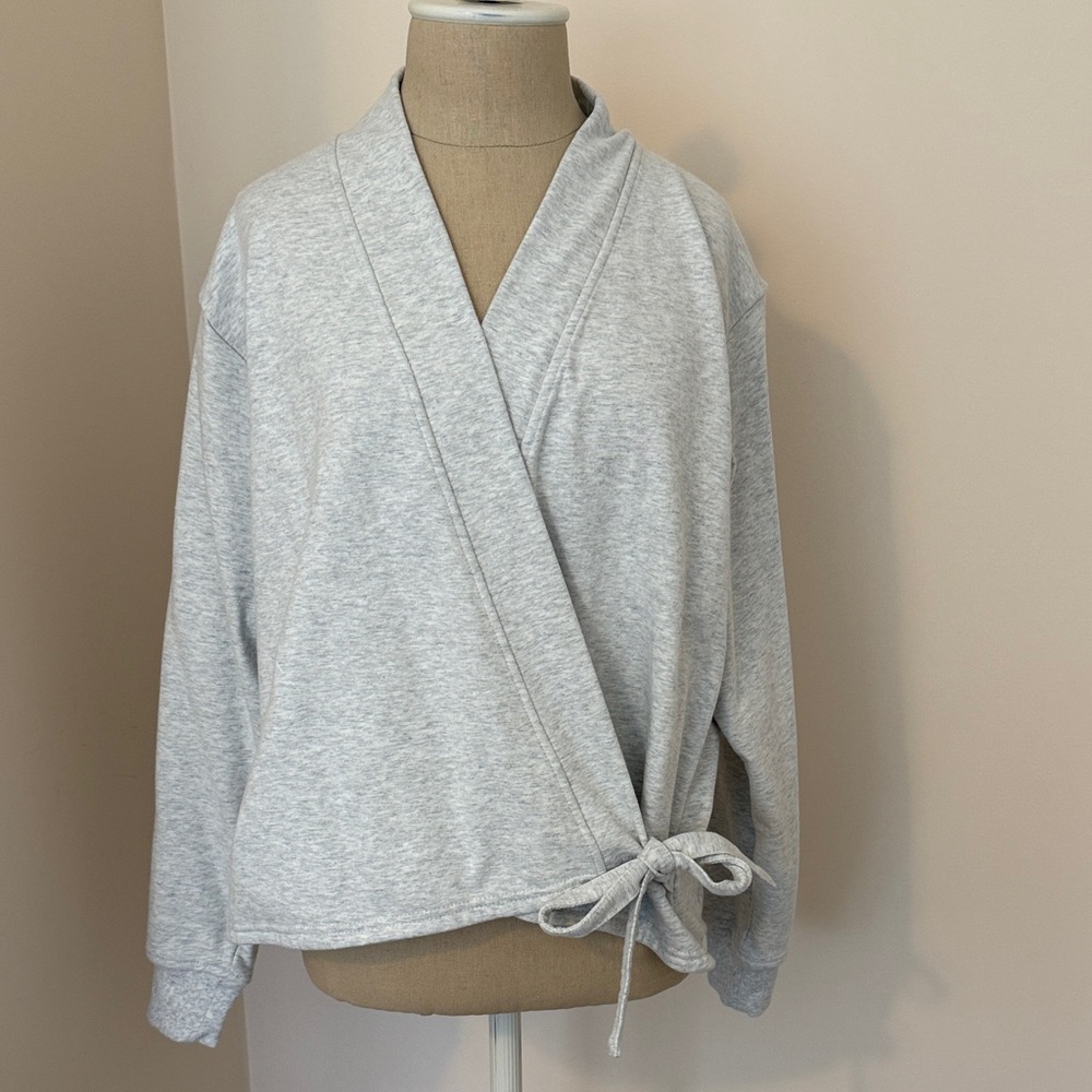 Athleta Light Gray Knit Top